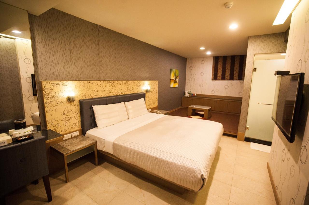 Love Hotel Pingtung Buitenkant foto