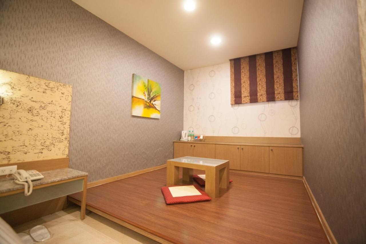 Love Hotel Pingtung Buitenkant foto